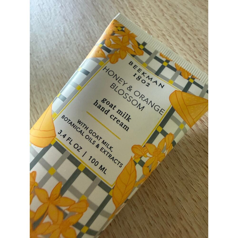 $24 New Beekman 1802 Honey & Orange Blossom Goat Milk Hand Cream 3.4oz Sealed - Picture 5 of 7